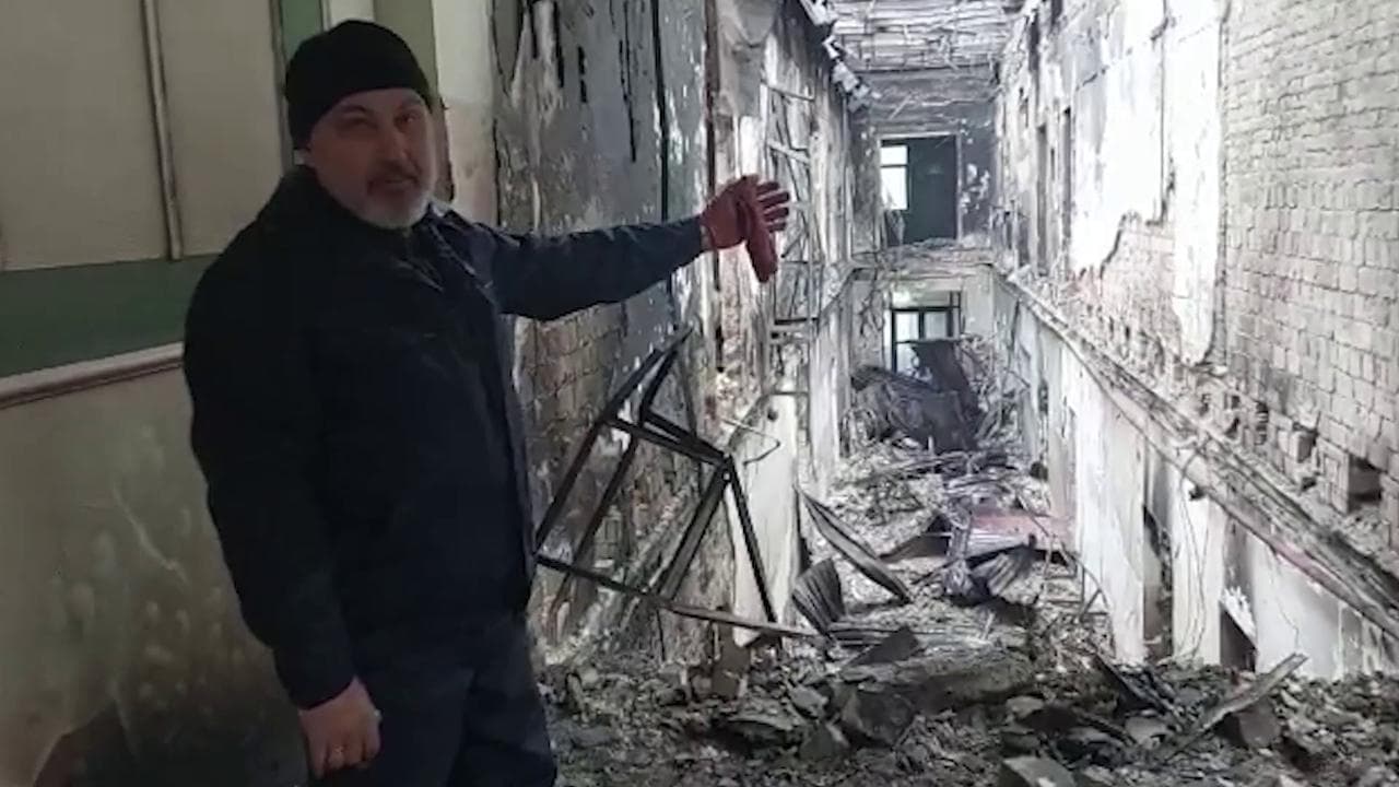 Irpin fantasma: in viaggio con Sasha nel condominio deserto e nell'università in macerie
