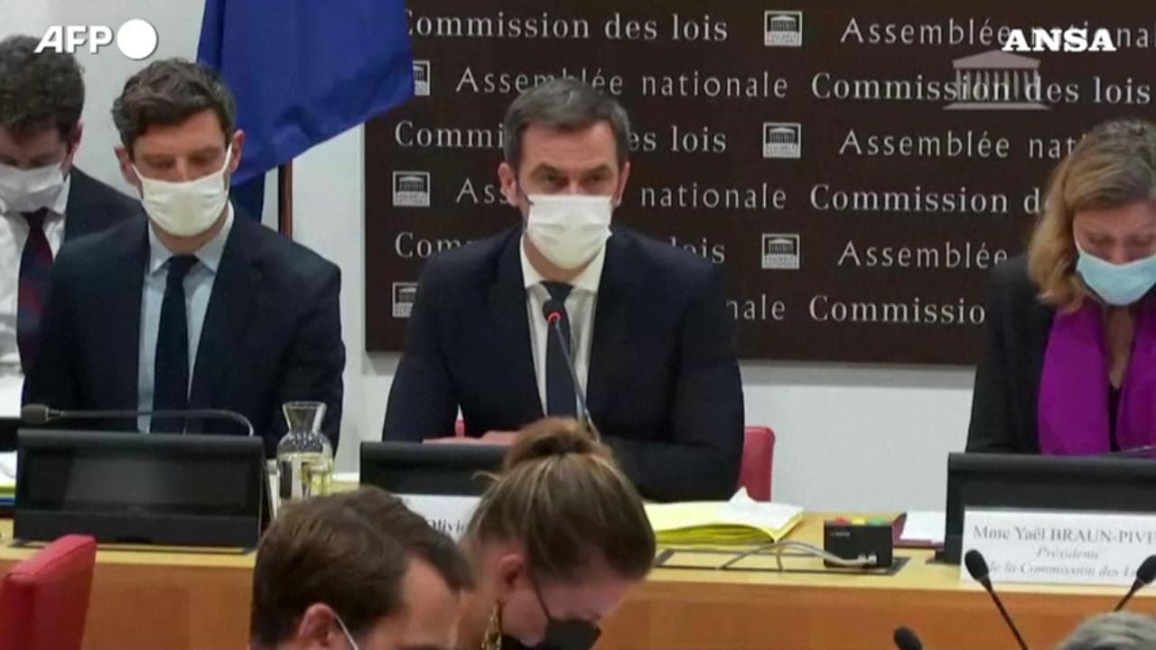 Covid, ministro della Salute francese: "Poche possibilità che i no vax superino questo periodo"