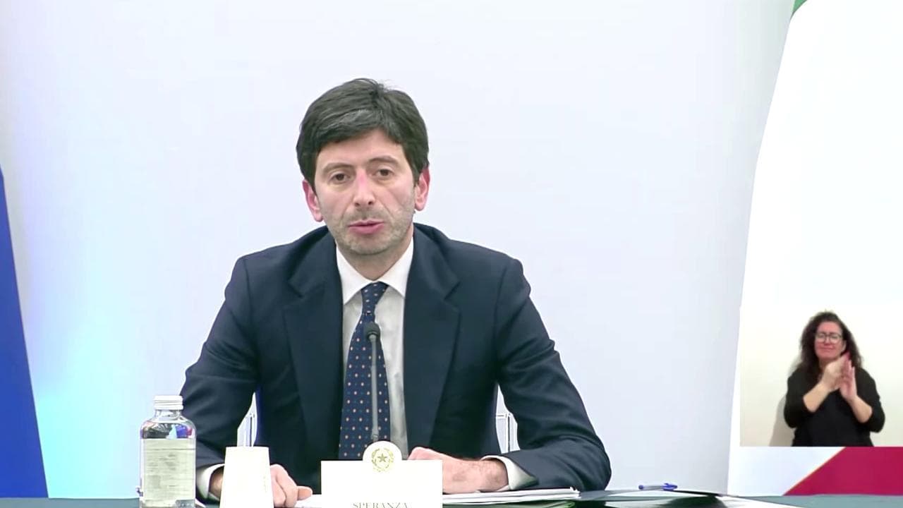 Covid, Speranza: "Da febbraio la durata del Green Pass ridotta a sei mesi"