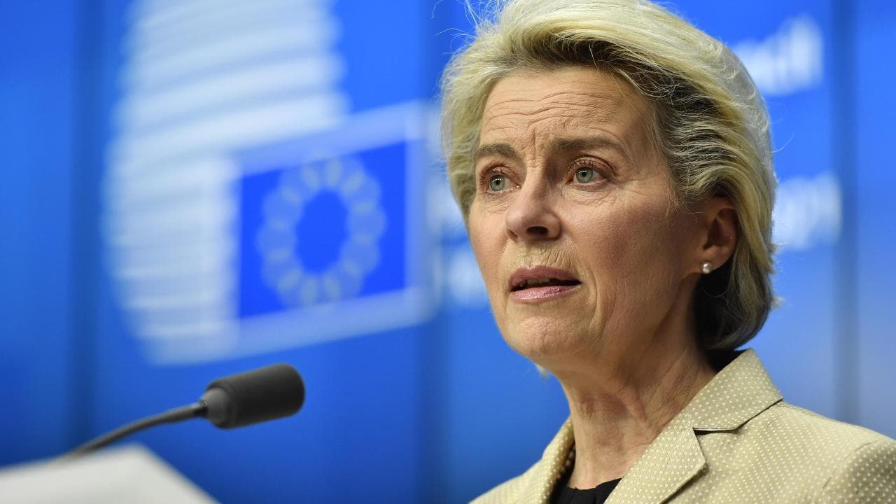Covid, Von der Leyen: "Variante Omicron ha potenziale rischio di sfuggire ai vaccini"