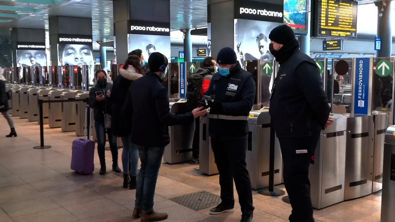 Super Green Pass, al via le nuove regole: i controlli nella stazione di Milano Cadorna