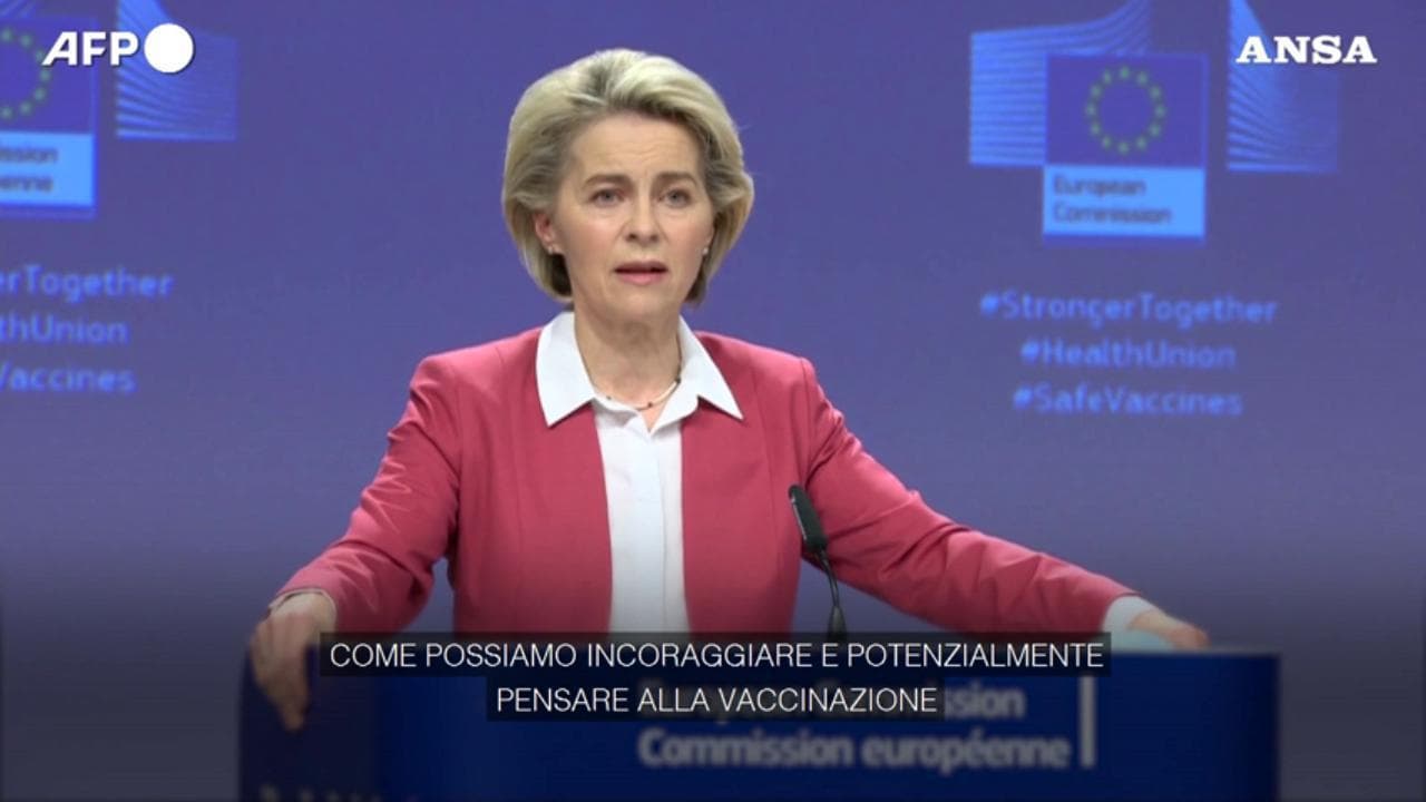 Vaccini, von der Leyen: "Giusto iniziare a parlare di obbligo nell'Ue"