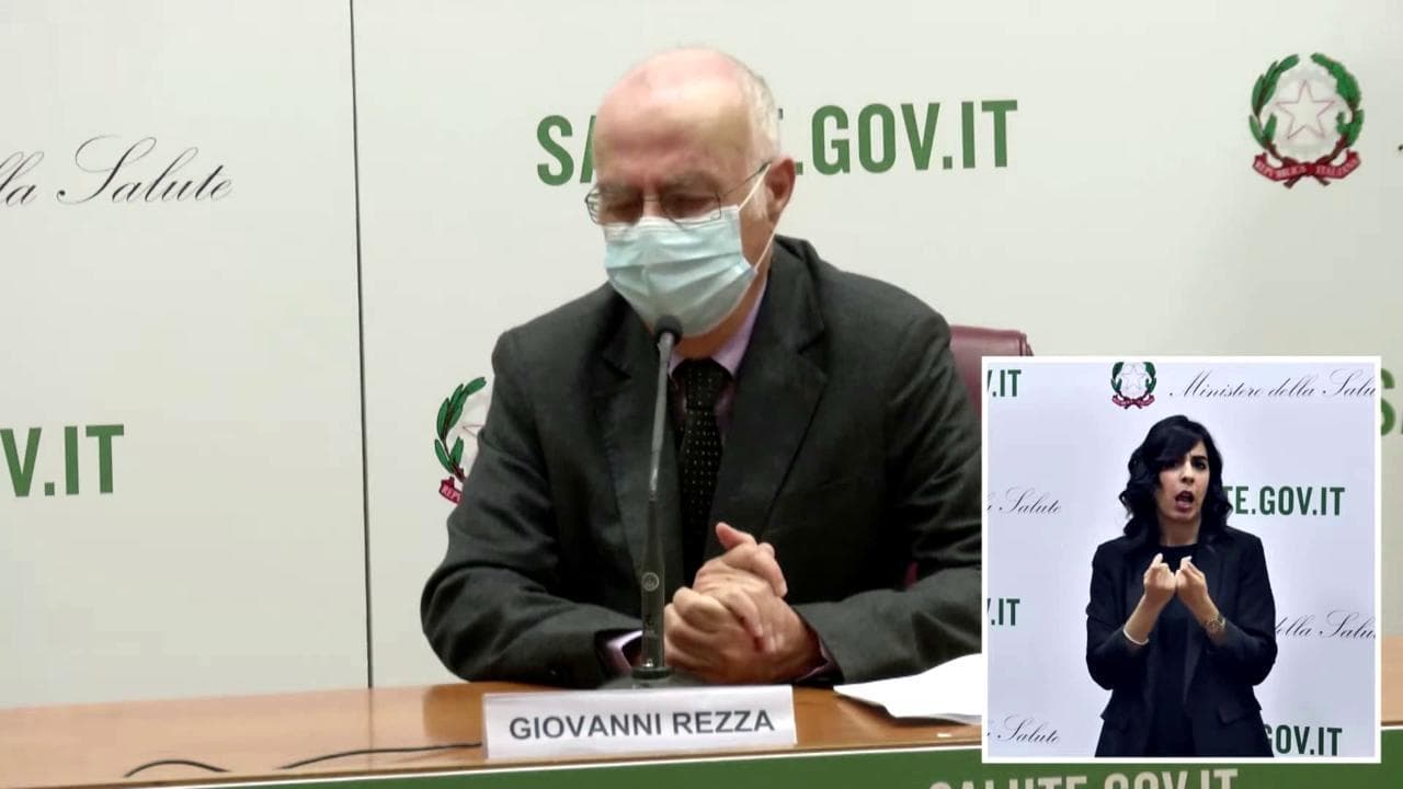 Coronavirus, Rezza: "Valutare riduzione intervallo tra seconda dose e richiamo"