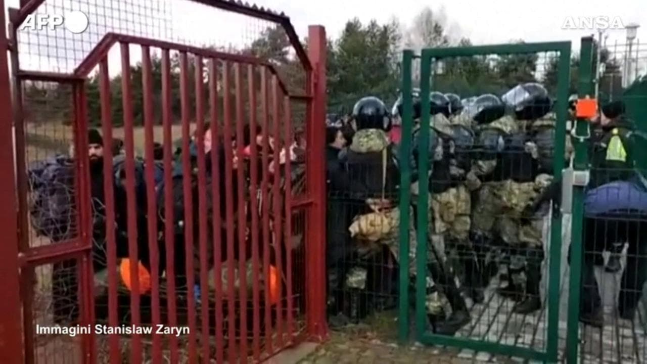 Migranti, i respingimenti al confine tra Polonia e Bielorussia