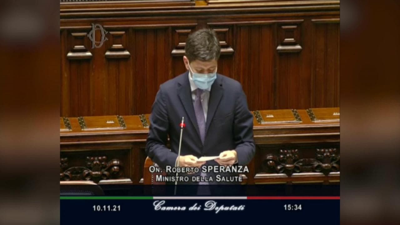 Vaccini, Speranza: "Dal primo dicembre terza dose a chi ha tra i 40 e 60 anni"