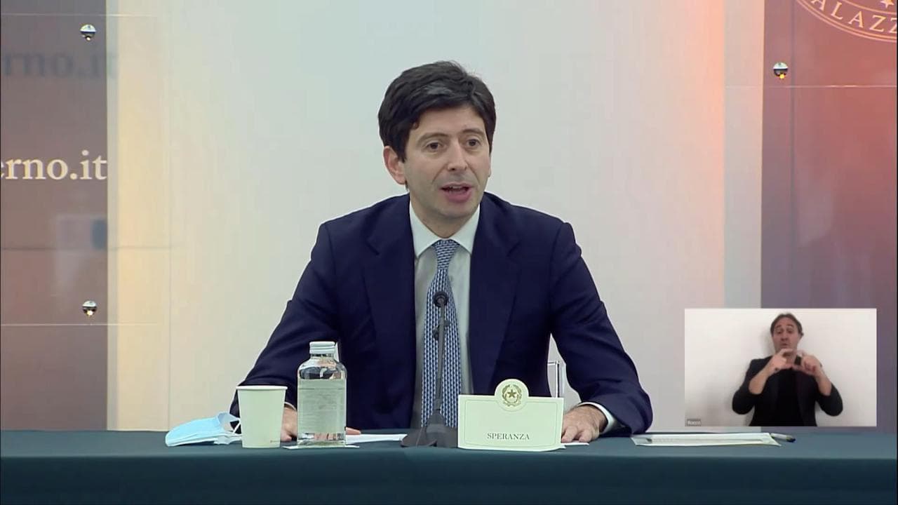 Covid, il ministro Speranza: "Mascherine e distanziamento, continuiamo con comportamenti corretti"