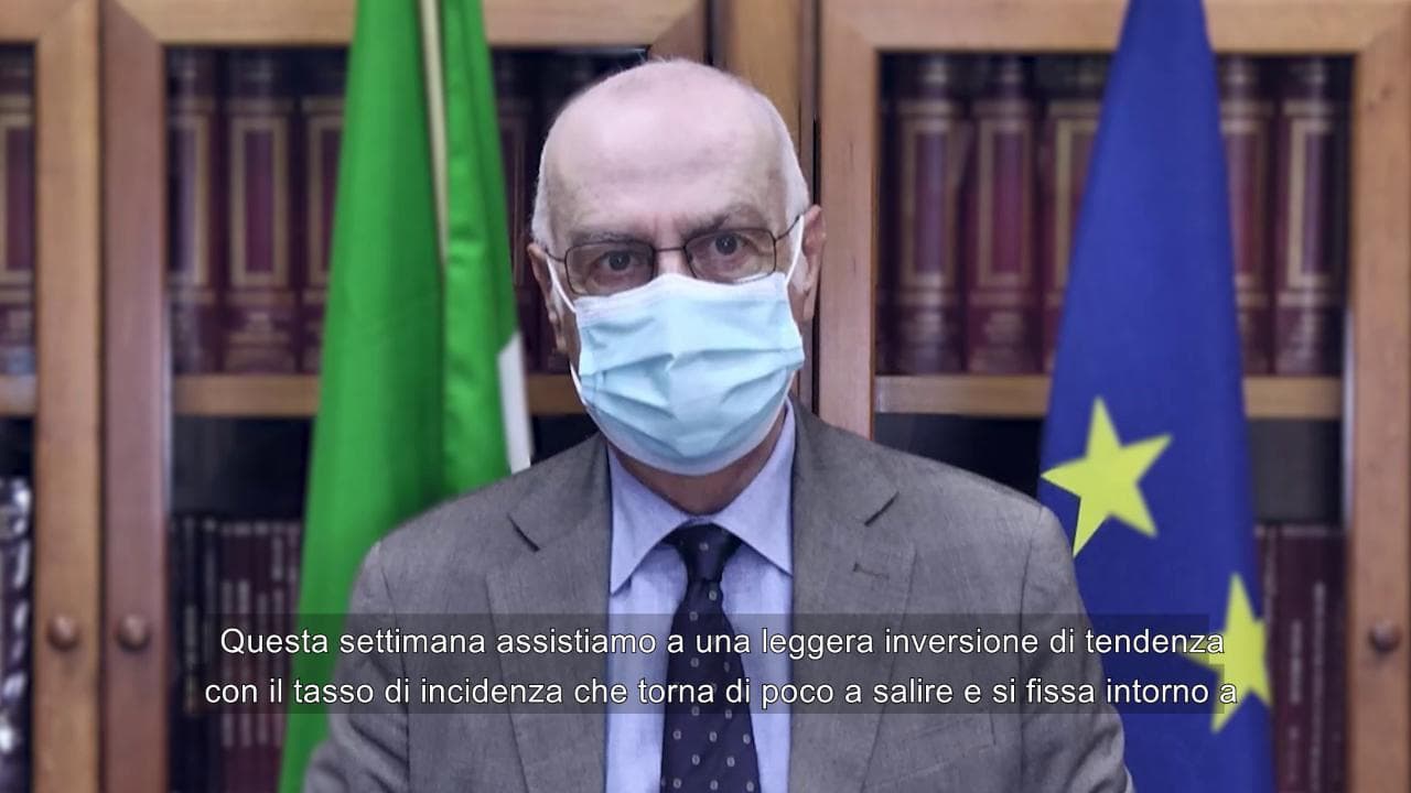 Covid, Rezza: “Lieve crescita ma la campagna vaccinale è un successo, occorre prudenza"