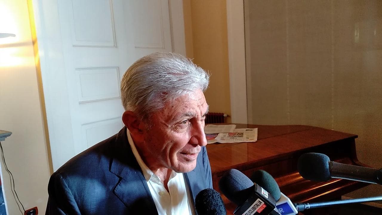 Comunali Napoli, Bassolino: "Per la prima volta farò il consigliere comunale"