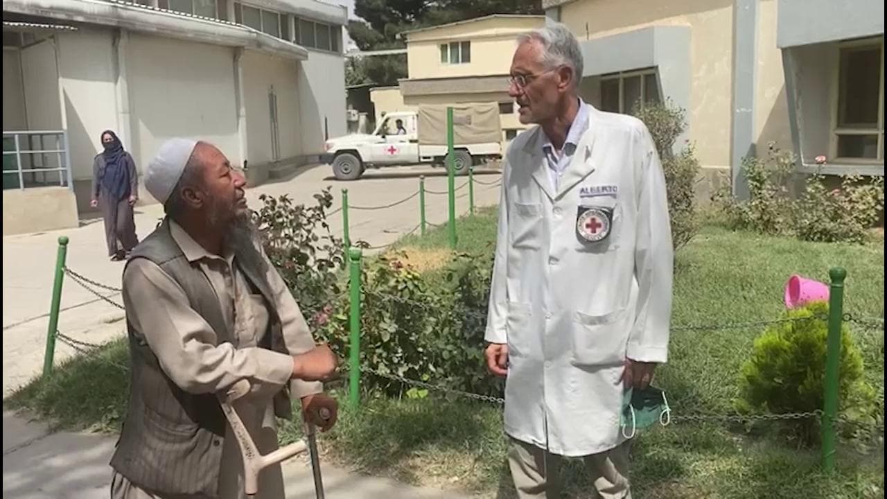 Alberto Cairo, l'uomo che restituisce la dignità agli afghani
