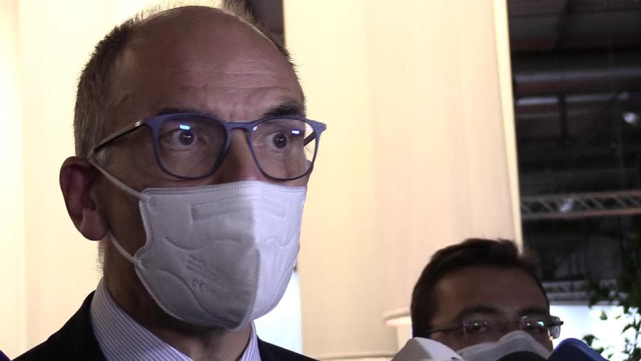 Green pass, Letta: "La Lega ha perso. Quando parlo con Draghi non metto i manifesti come Salvini"