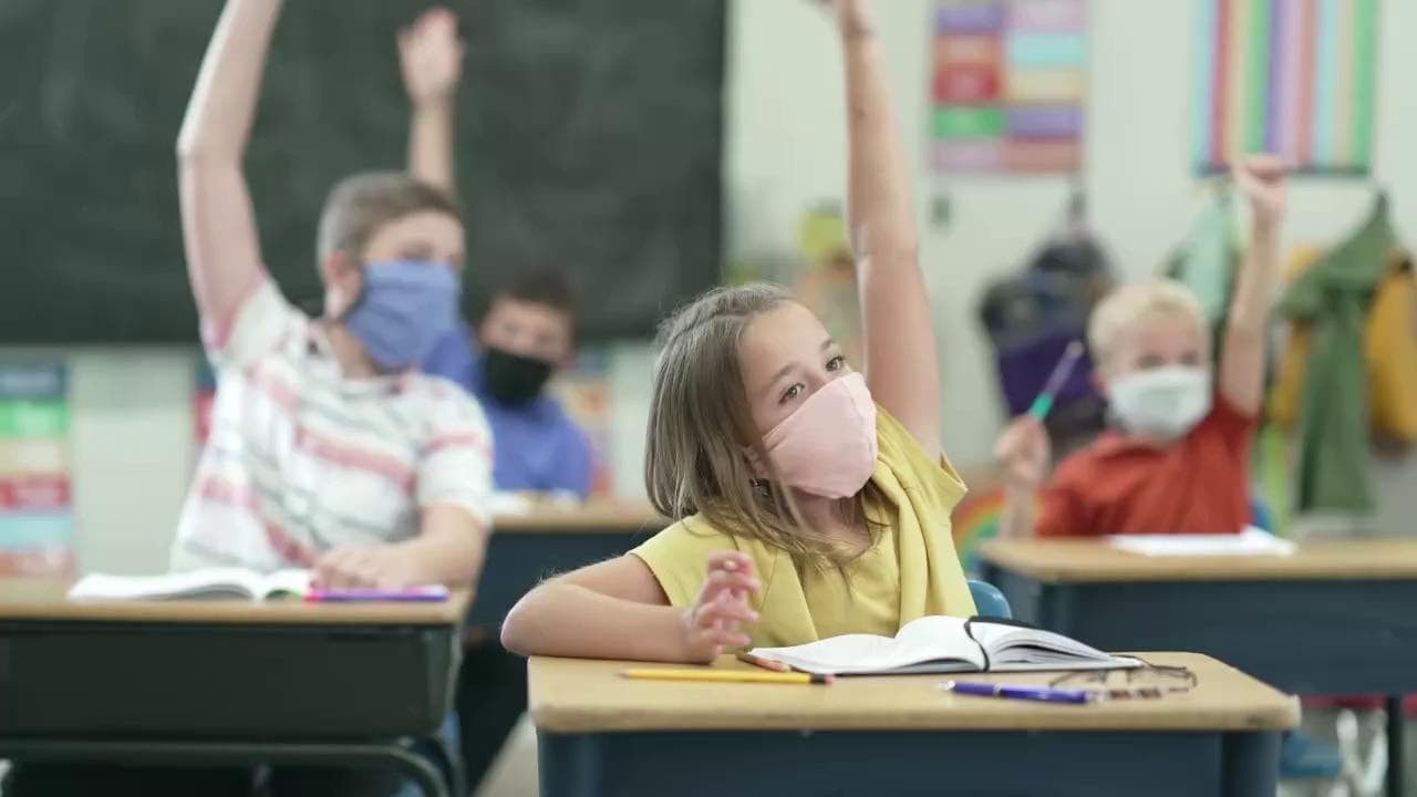Scuola, doppio screening e quarantena: le regole per tornare in classe in sicurezza