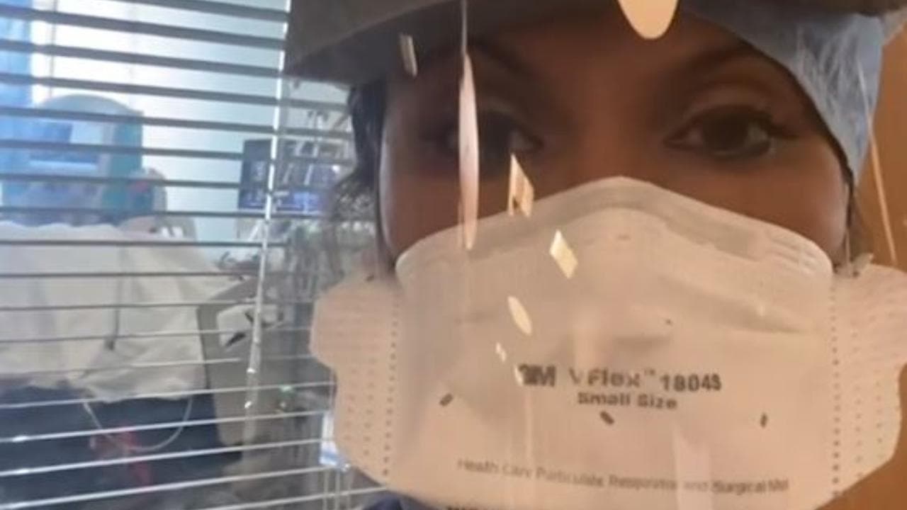 Usa, padre non vaccinato è grave: l'ospedale diffonde il video shock per convincere tutti a immunizzarsi