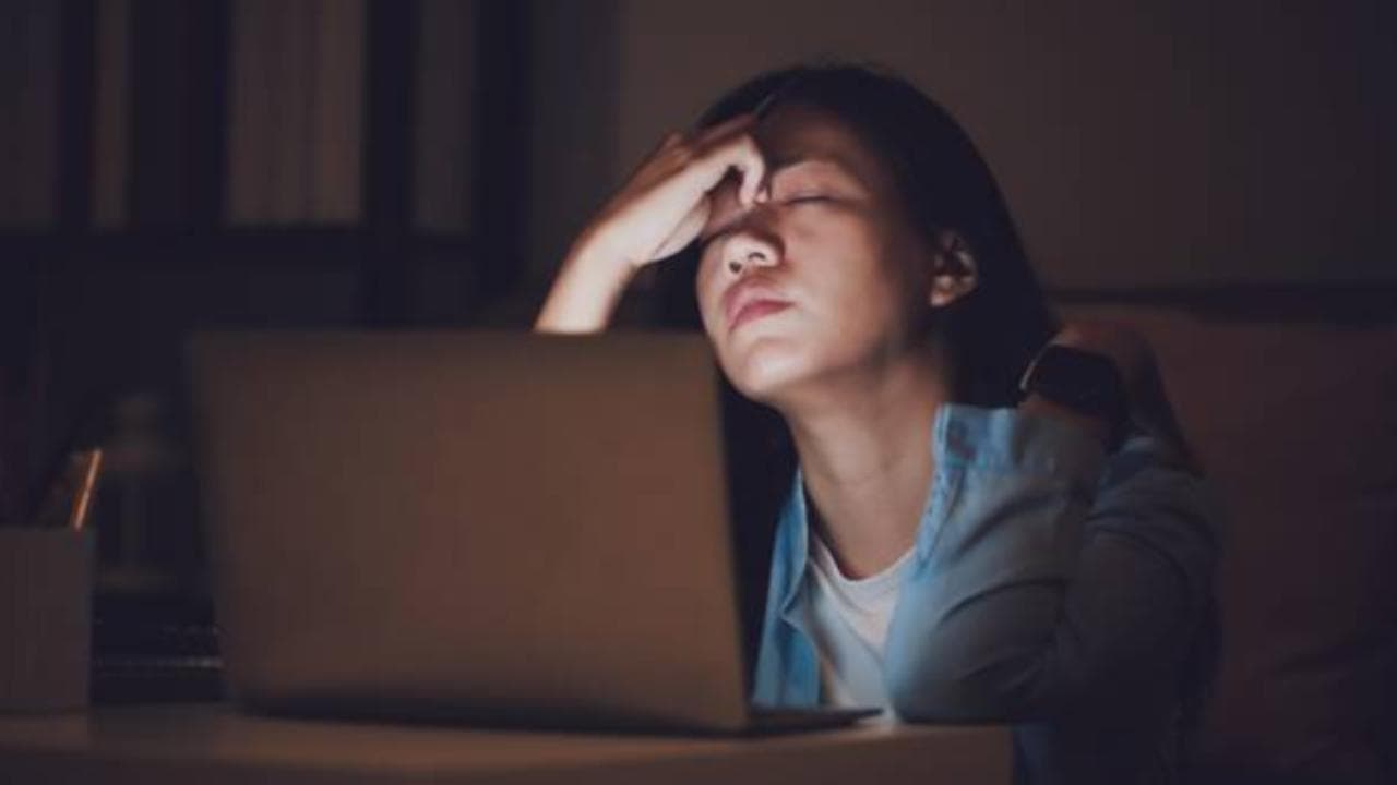 Covid, "stress da Zoom" per le riunioni on line: le donne soffrono di più