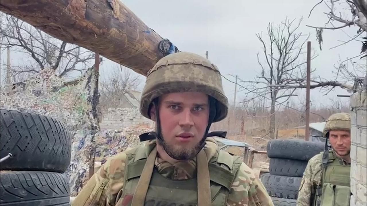 Ucraina, tra i soldati nelle trincee del Donbass