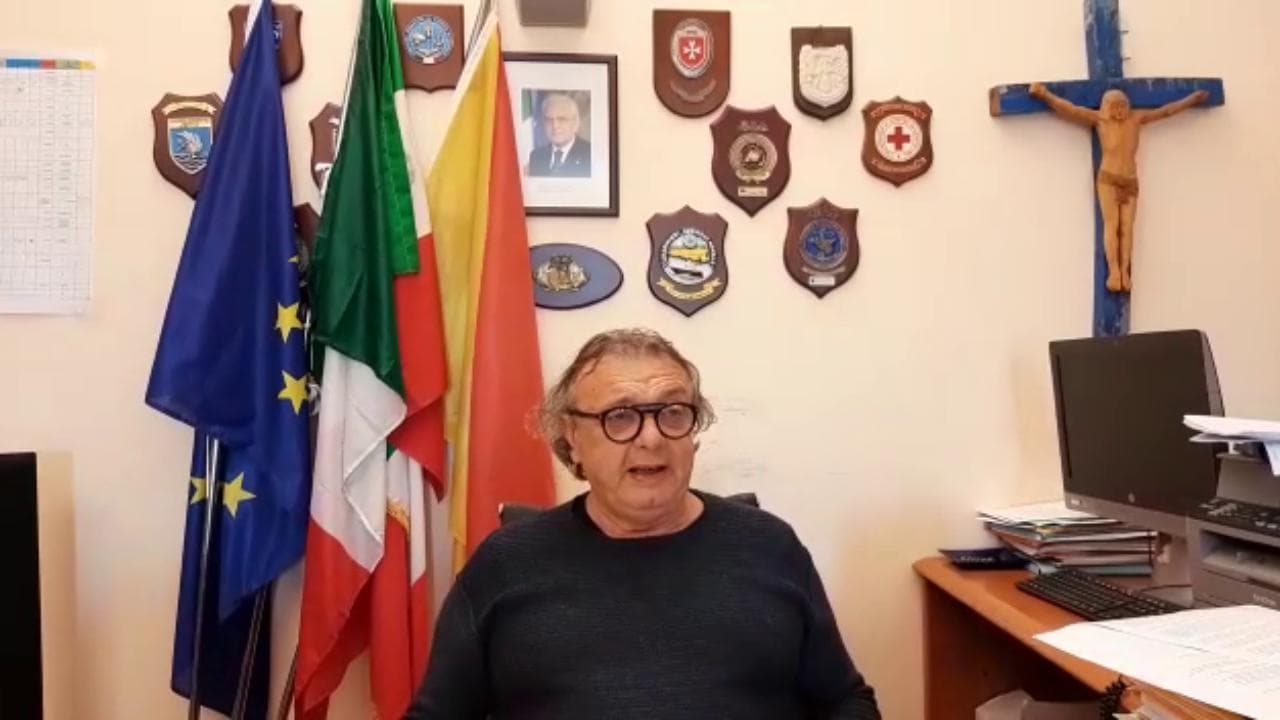 Lampedusa, il sindaco Martello: "Isole Covid free? Senza vaccino a 140 miglia dalla costa si muore"