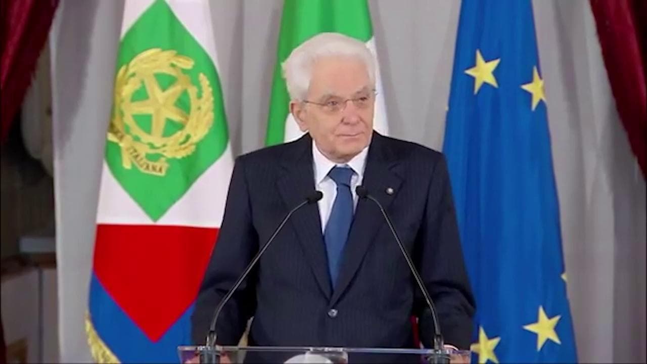 Coronavirus, Mattarella: "Riconoscenza a Polizia, pagato prezzo pesante per essere in prima linea"