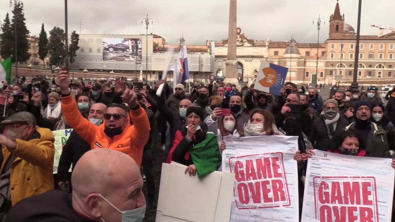 Roma, i ristoratori tornano in piazza: "Entro marzo un terzo di noi chiuderà per sempre"