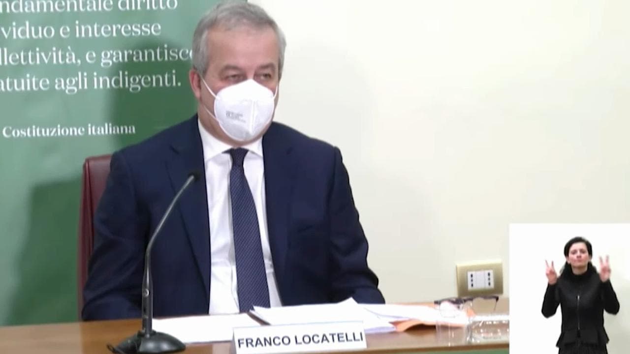 Covid, Locatelli: "La riduzione per le dosi di AstraZeneca richiede una rimodulazione della campagna vaccini"