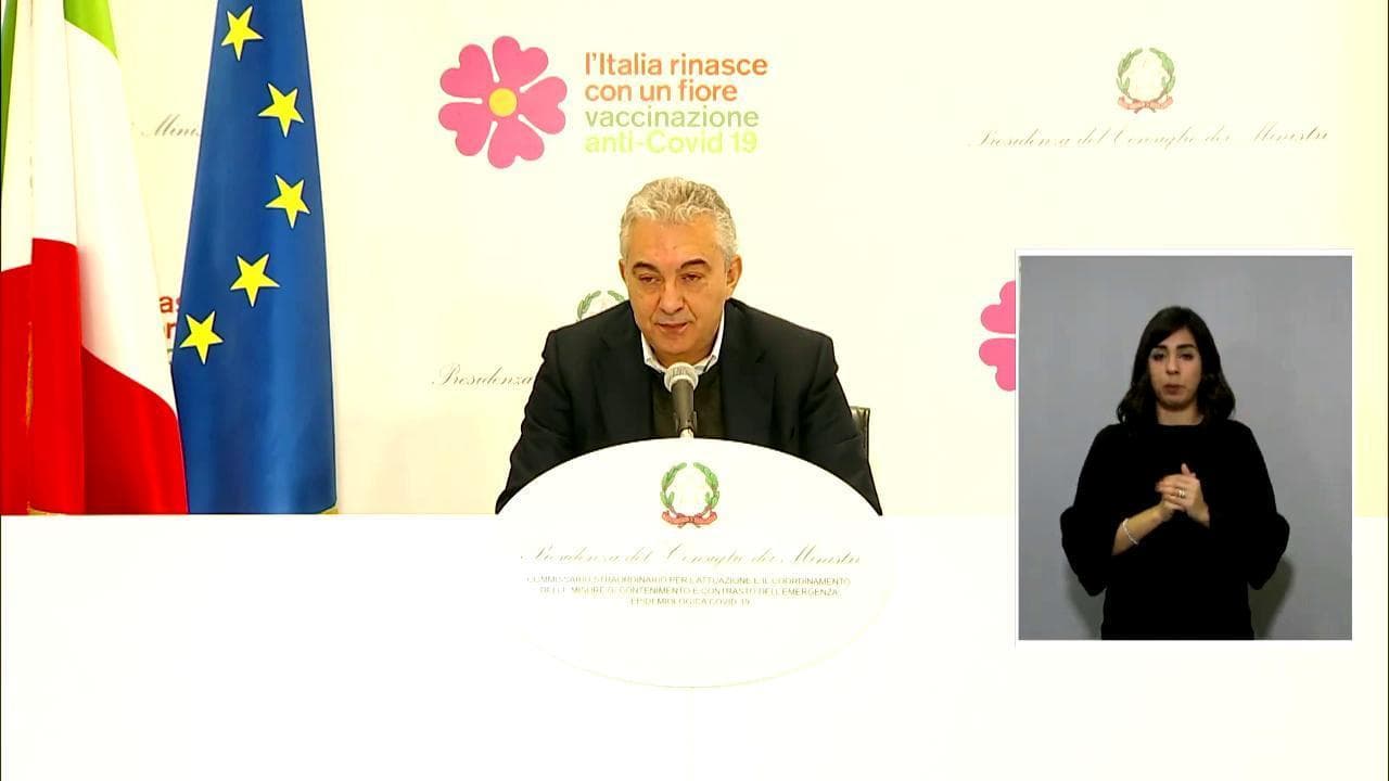 Coronavirus, Arcuri: "Anticipare vaccini a insegnanti? Decide Parlamento"