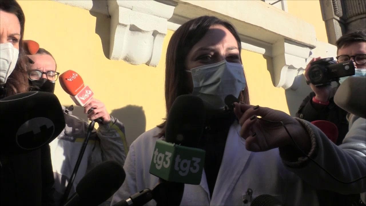 Vax Day, i vaccinati anti-Covid dello Spallanzani: "Un anno durissimo, ma questo è l'inizio della fine"