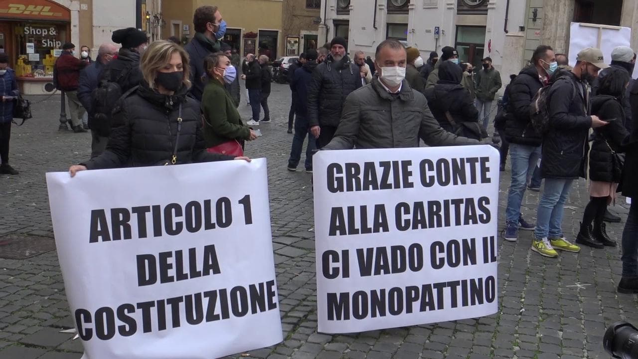 Dpcm Natale, i ristoratori tornano in piazza: "Non siamo negazionisti ma c'è totale confusione"