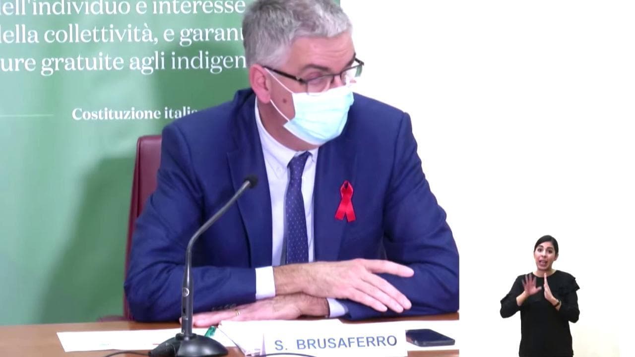 Covid, Brusaferro: ''Nuovi casi in calo, ma il numero è ancora molto alto. Sarà un Natale-Covid''