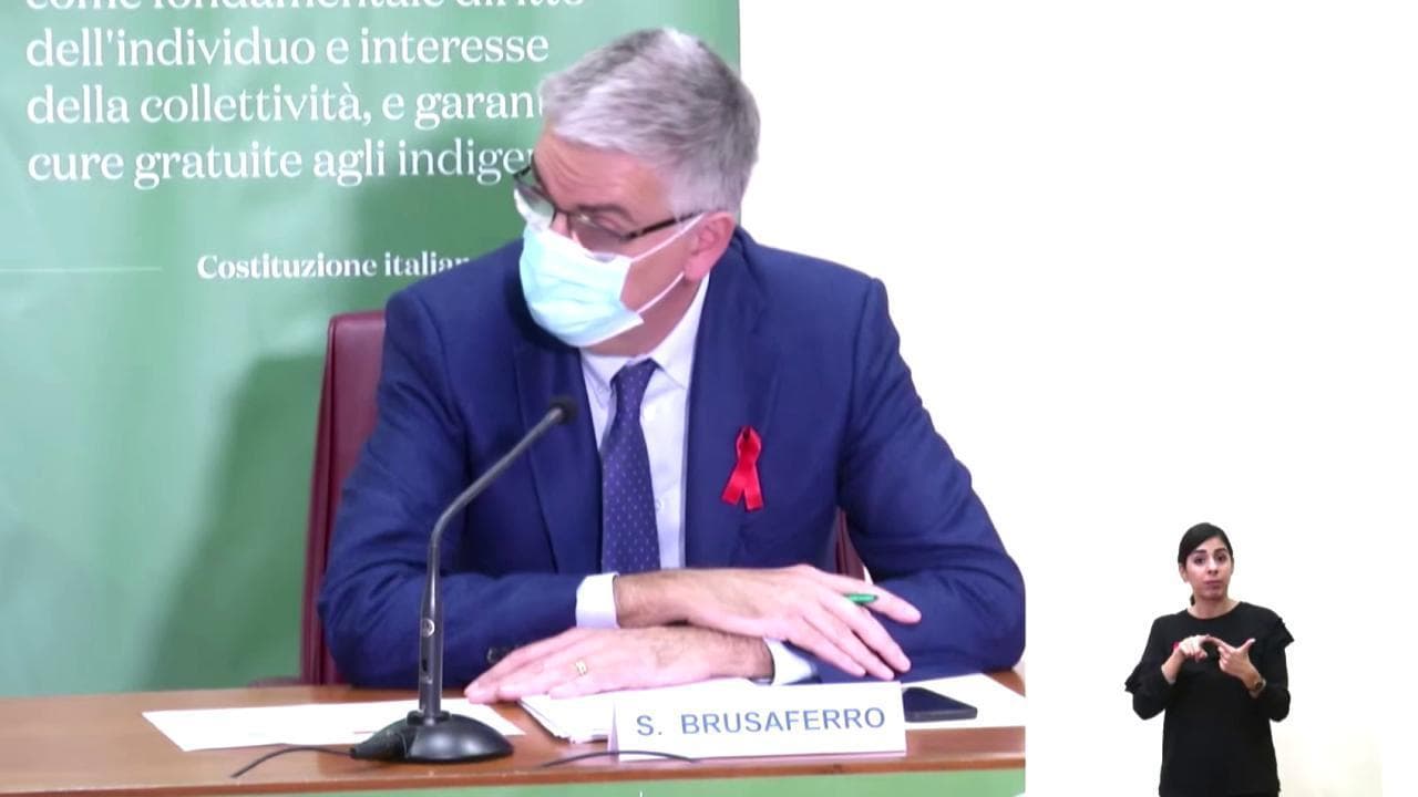 Covid, Brusaferro: ''Tempi brevi per vaccino, ma nessuna deroga a sicurezza''