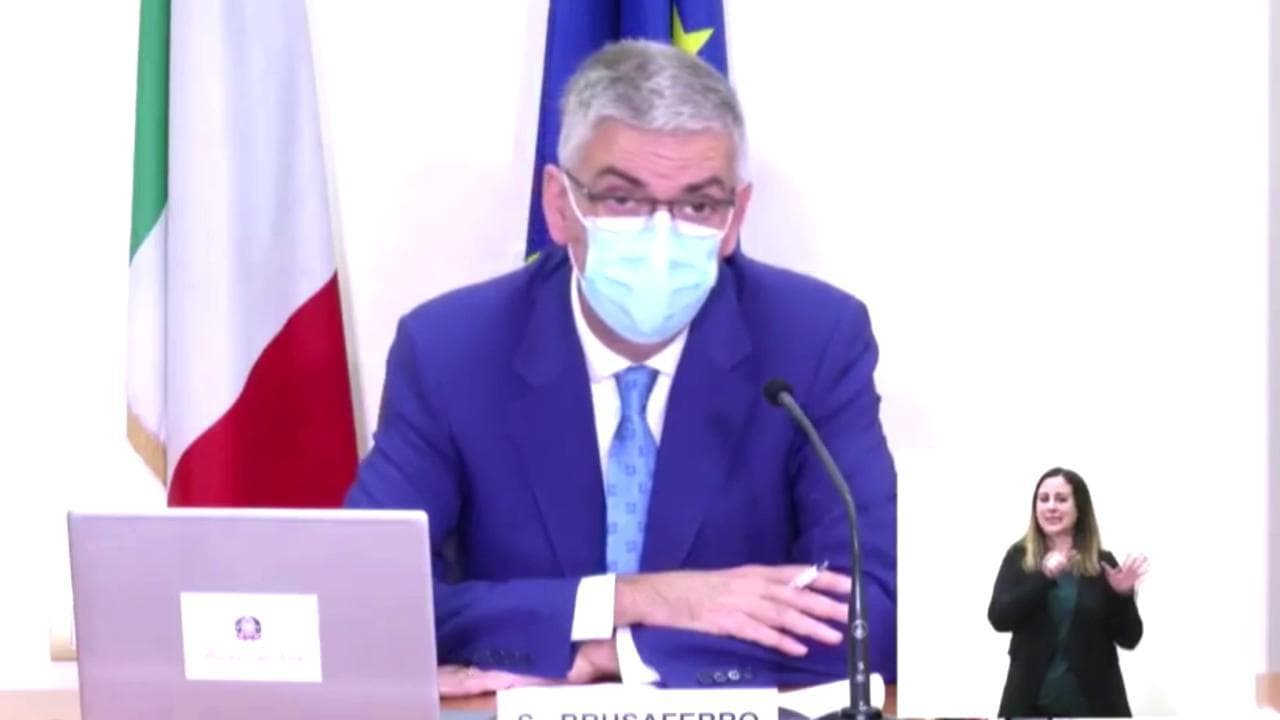 Coronavirus, Brusaferro: "Se ci rilassiamo la curva dei contagi si rialza in una o due settimane"