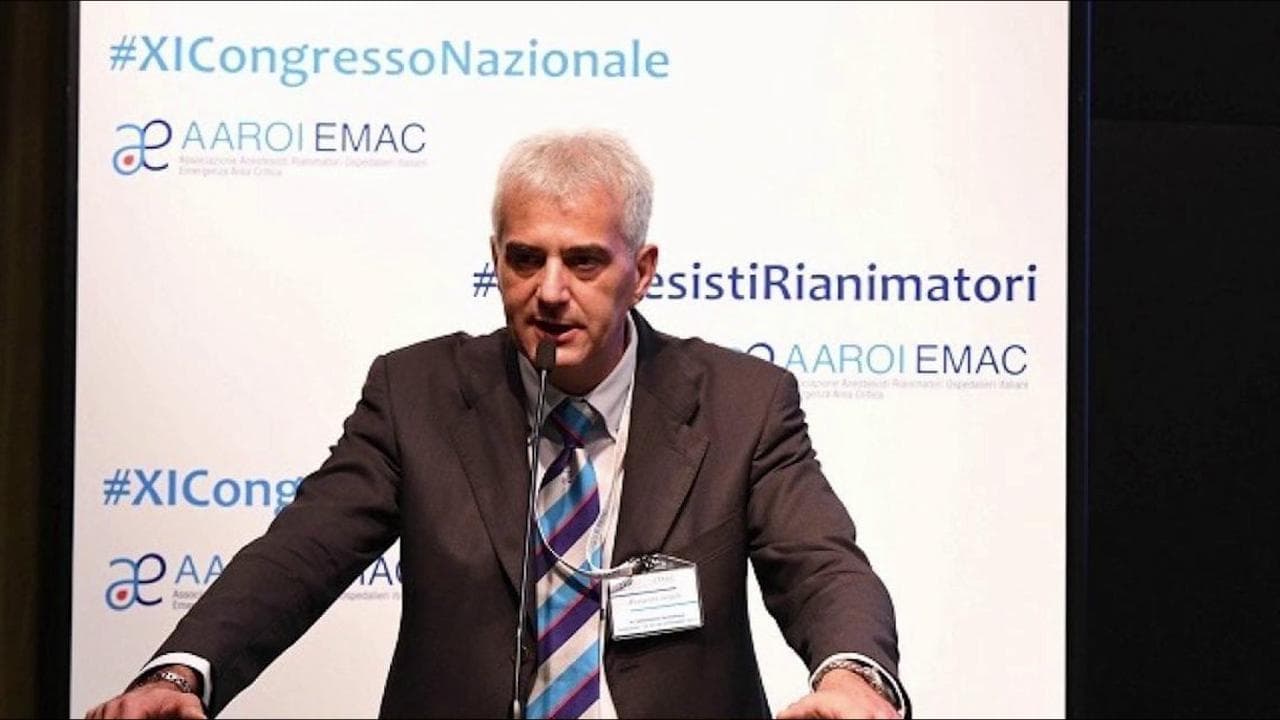 Coronavirus, Vergallo (Presidente Associazione anestesisti rianimatori ospedalieri): "Irritati e infastiditi da Arcuri, 10 mila posti in TI è numero sovrastimato"