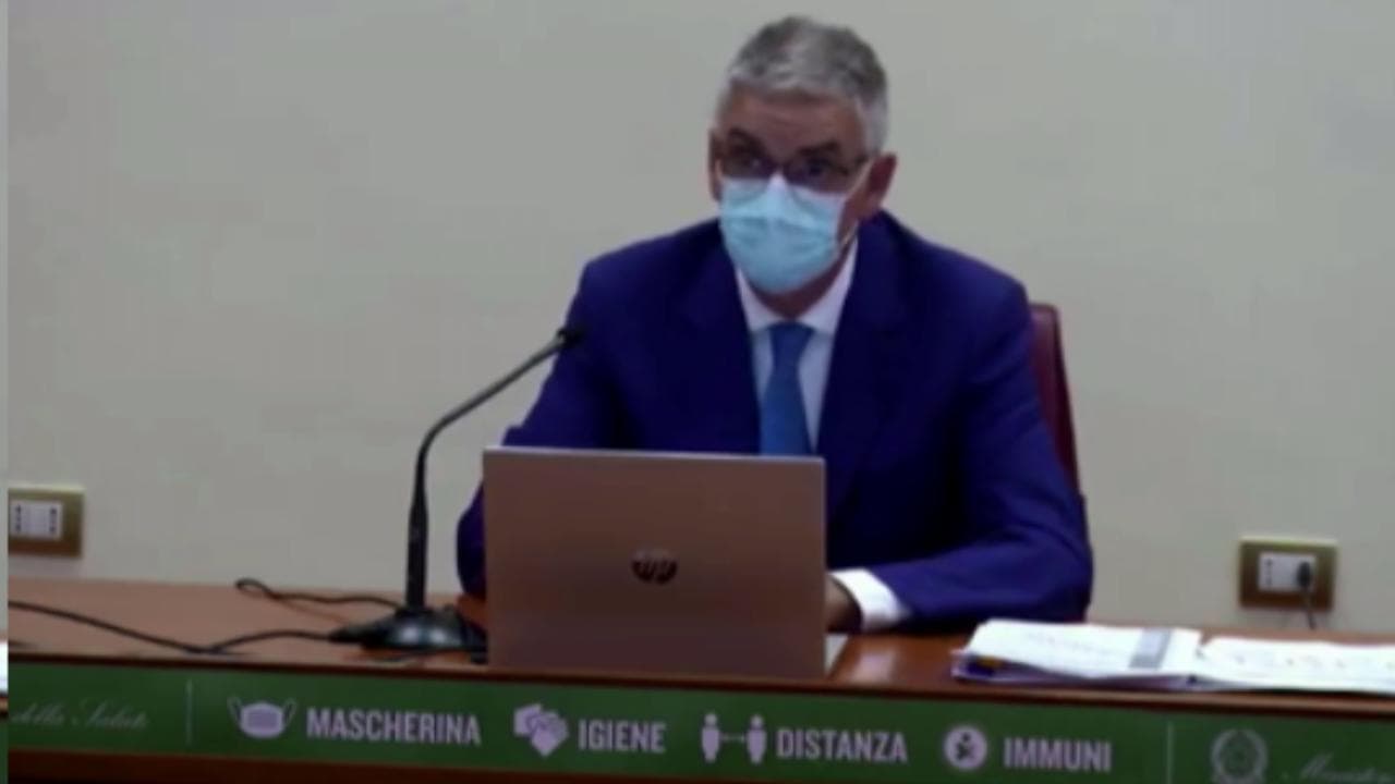 Coronavirus, Brusaferro (Iss): "Situazione grave, in alcune regioni scenario 4 e tracciamento difficile"
