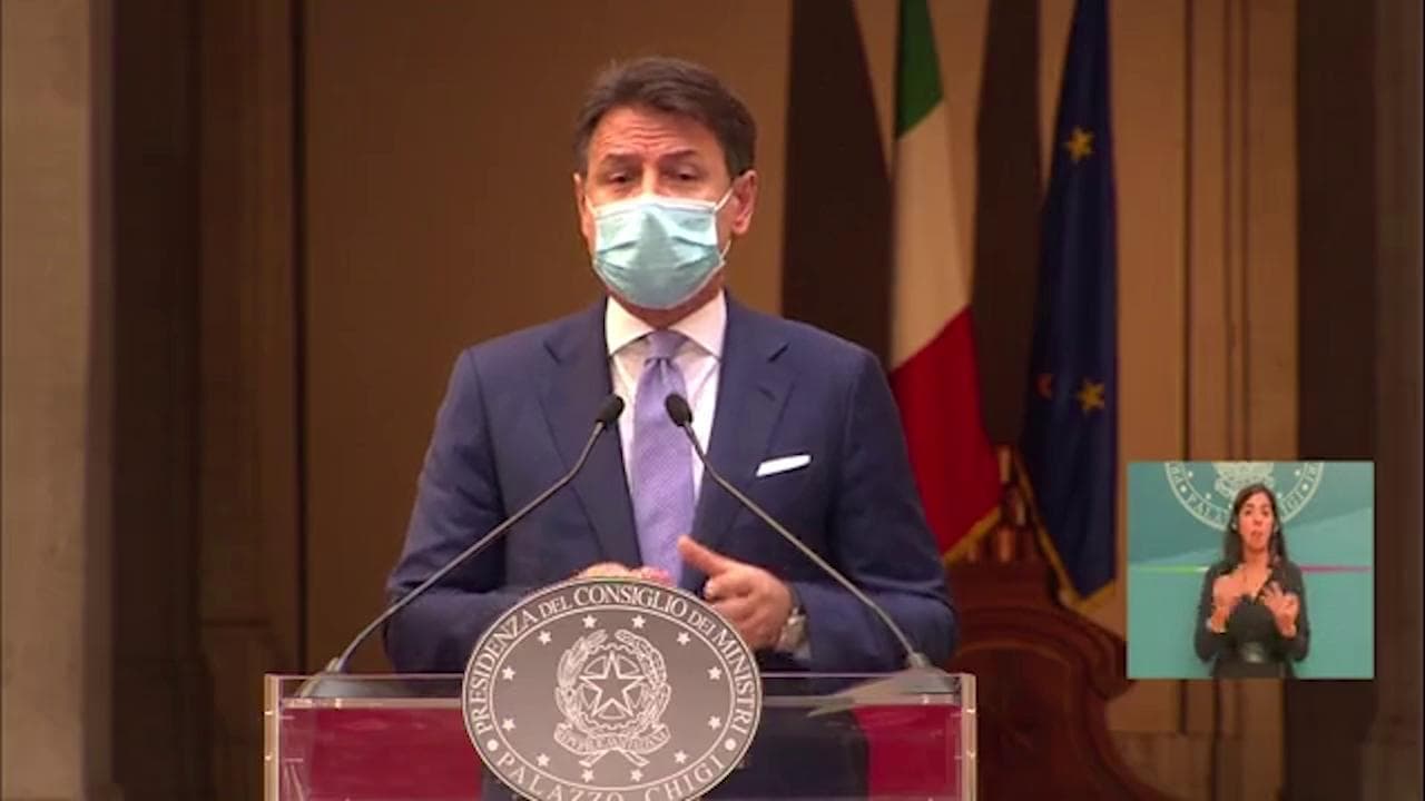 Nuovo Dpcm, Conte: "Anche con prime dosi di vaccino, a Natale non potremo pensare a festicciole"