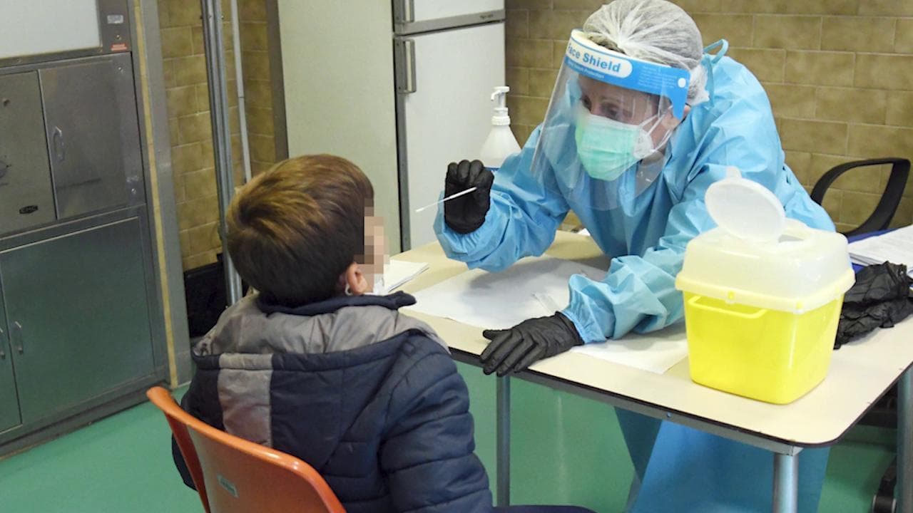 Coronavirus, il medico a Radio Capital: "Al Regina Margherita di Torino sempre più bambini e neonati contagiati"