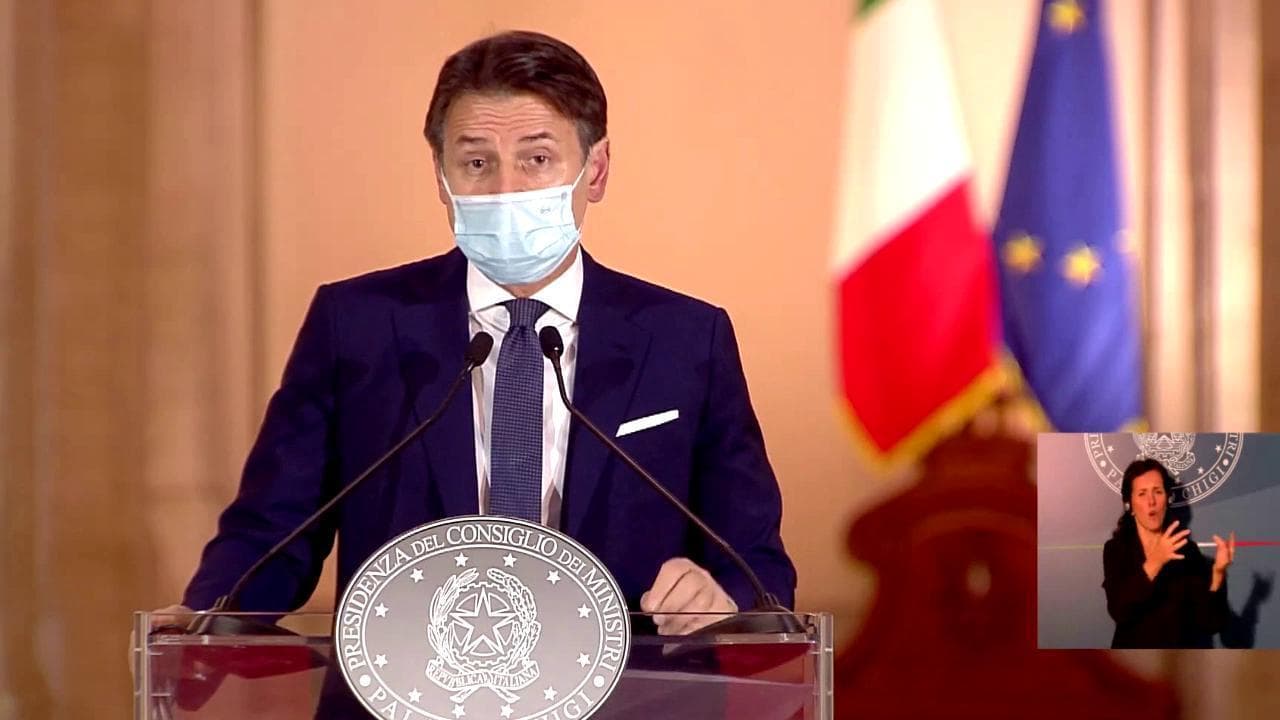 Covid, Conte: "Consapevoli sacrifici economici, governo si impegna a ristorarli"