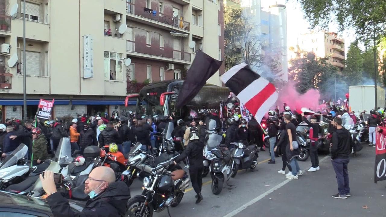 Covid 19, cori e assembramenti vicino al Meazza prima di Inter-Milan