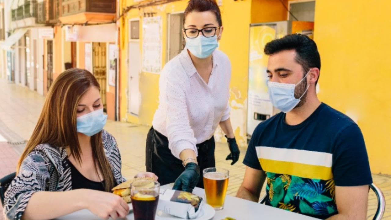 Covid, dallo stop alle feste private alla stretta sulla movida: le regole del nuovo Dpcm