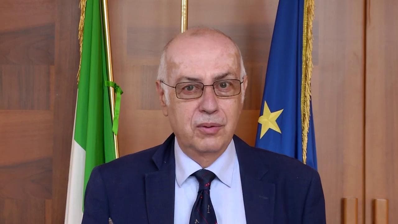 Coronavirus, Giovanni Rezza: "Aumenta l'indice di contagio, rispettiamo le misure"