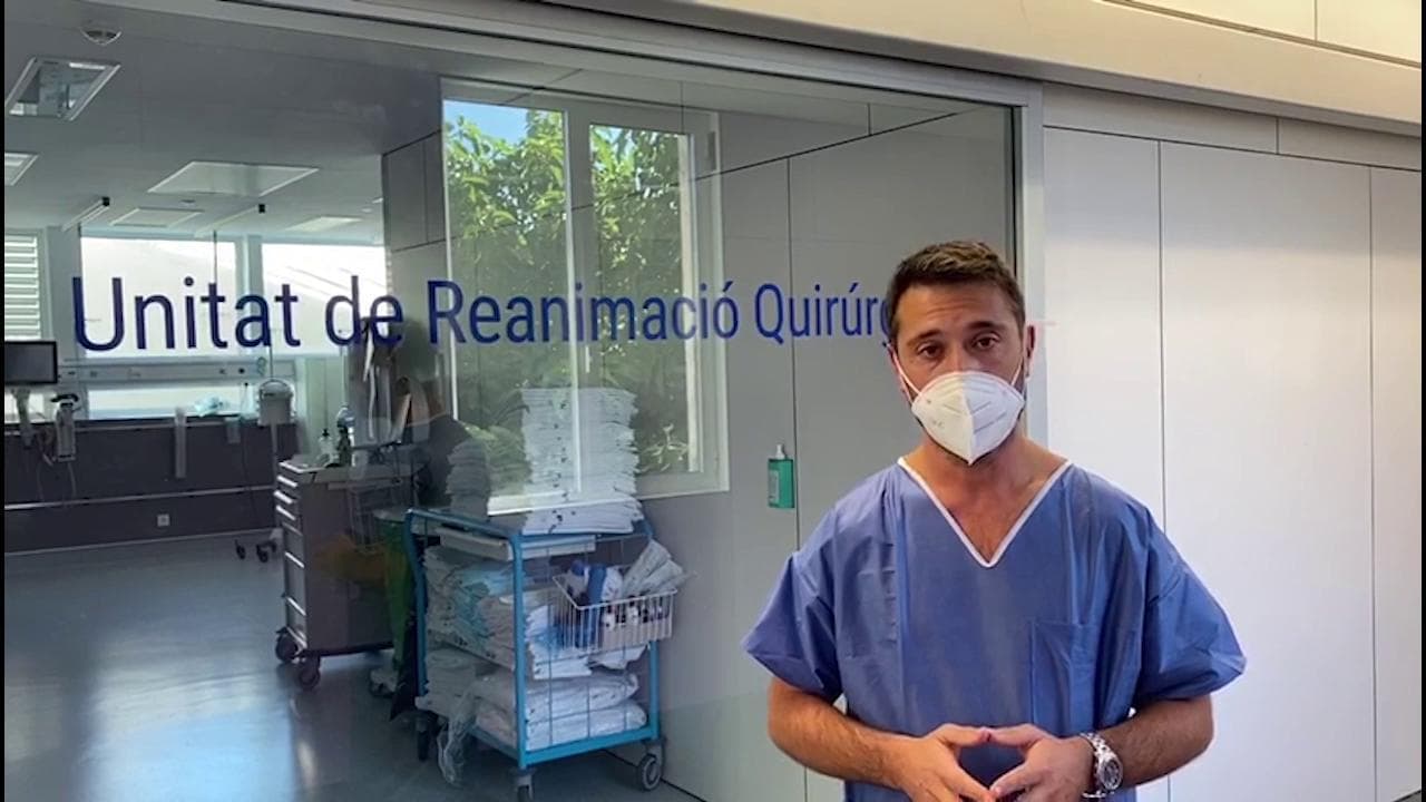 Il chirurgo italiano a Barcellona: “Qui focolai fuori controllo e non funziona tracciabilità”