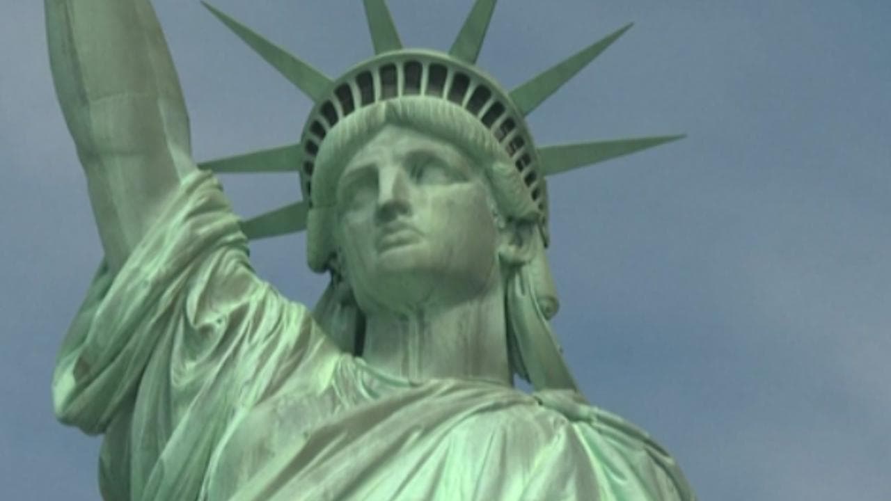 Coronavirus, New York: la Statua della Libertà riapre al pubblico ma resta vietato l'accesso all'interno