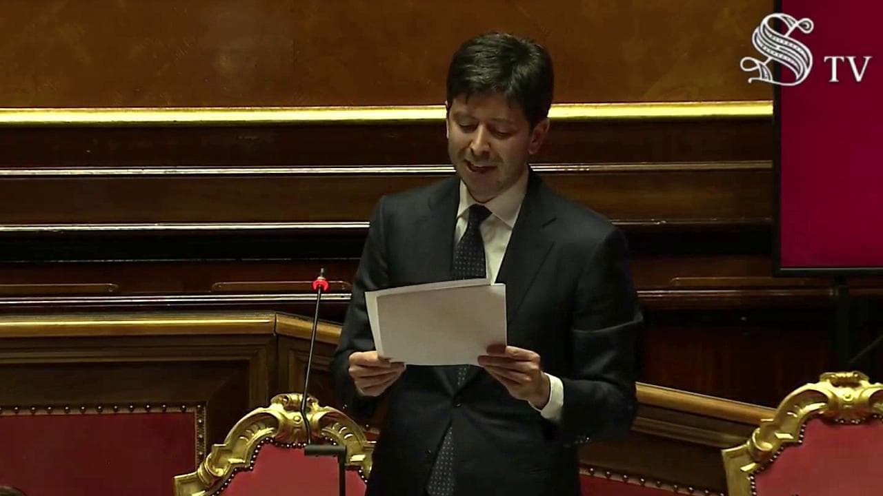 Coronavirus, Speranza: "Mascherine al chiuso e distanziamento fino al 31 luglio"