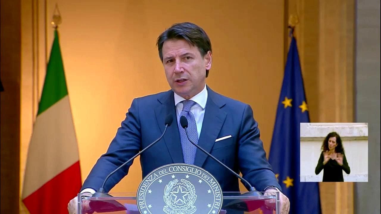 Coronavirus fase 3, Conte: "Scuola? Sicuramente a settembre studenti in classe"