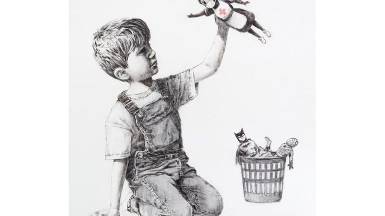 Banksy regala un'opera all'ospedale di Southampton: i supereroi sono medici e infermieri