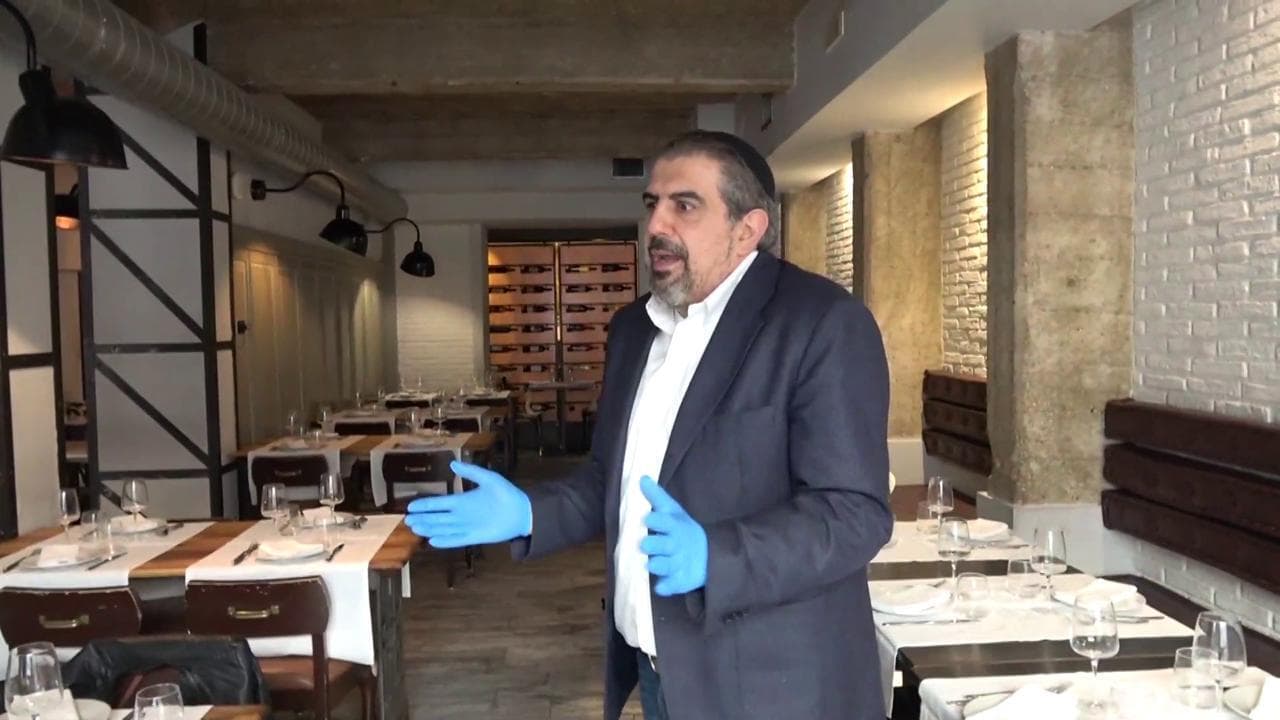 Fase 2, i ristoranti preparano la riapertura: "Pannelli in plexiglass? Non siamo mica alle poste"