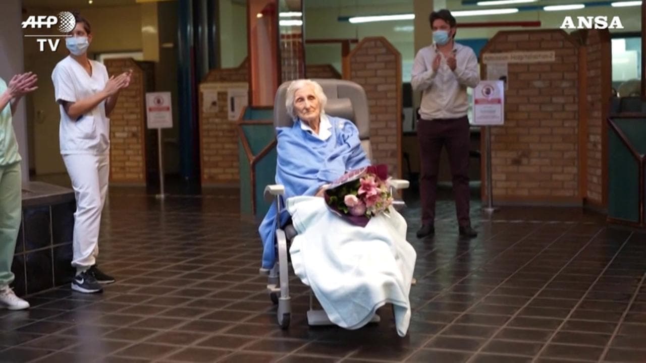 Coronavirus, Belgio: a 100 anni sconfigge il Covid-19: l'applauso dei medici