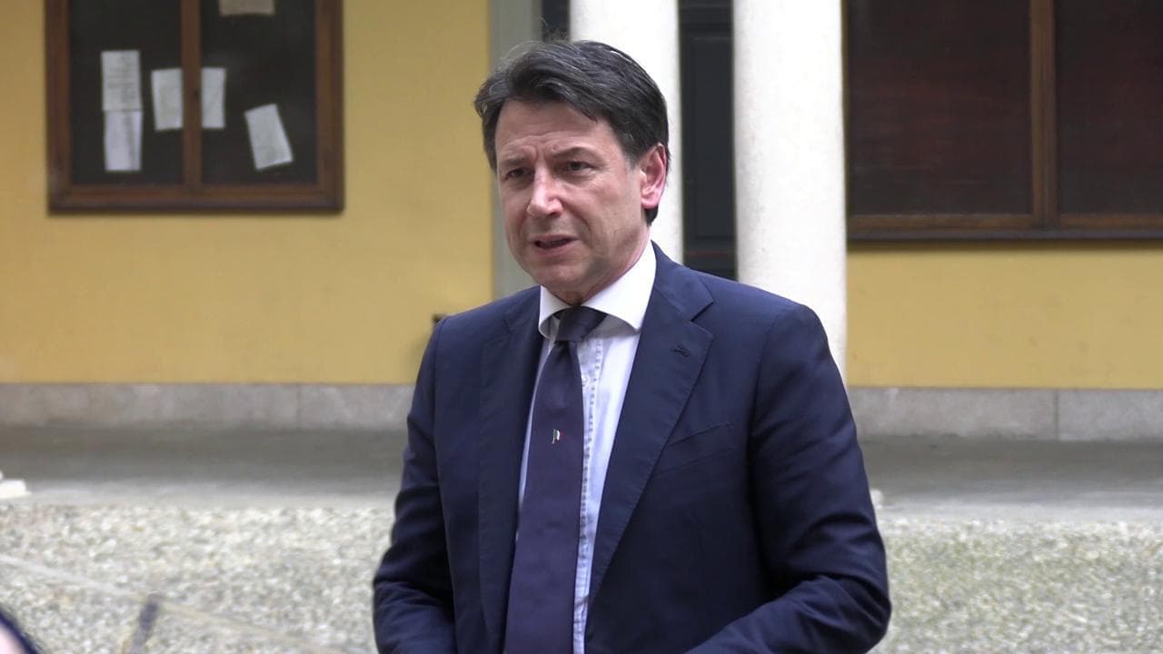 Fase 2, Conte: "Non ci sono condizioni per tornare alla normalità"