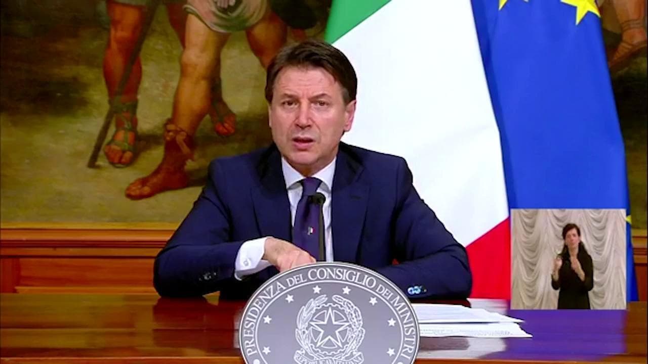 Coronavirus 'fase 2', Conte: "Sì agli incontri con parenti, ma con la mascherina. Con più di 37.5° obbligo di stare a casa"