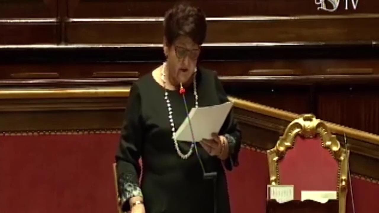 Coronavirus, Bellanova: "Lo Stato si faccia carico degli irregolari"