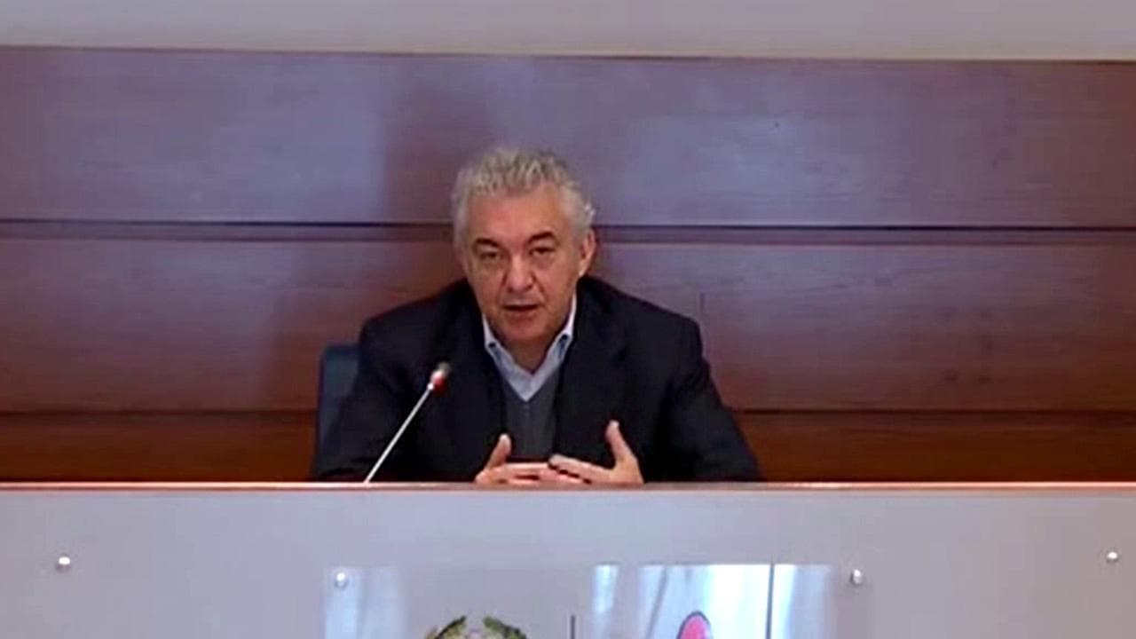 Coronavirus, Arcuri: "Stiamo pensando a produzione statale di mascherine"