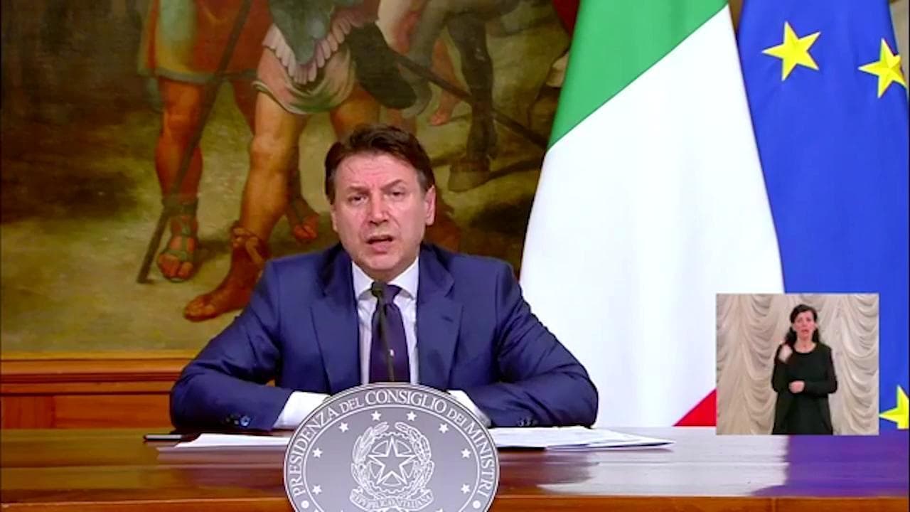 Coronavirus, Conte risponde a Ciriaco di Repubblica sul Mes: "Strumento inadeguato, Italia non interessata"