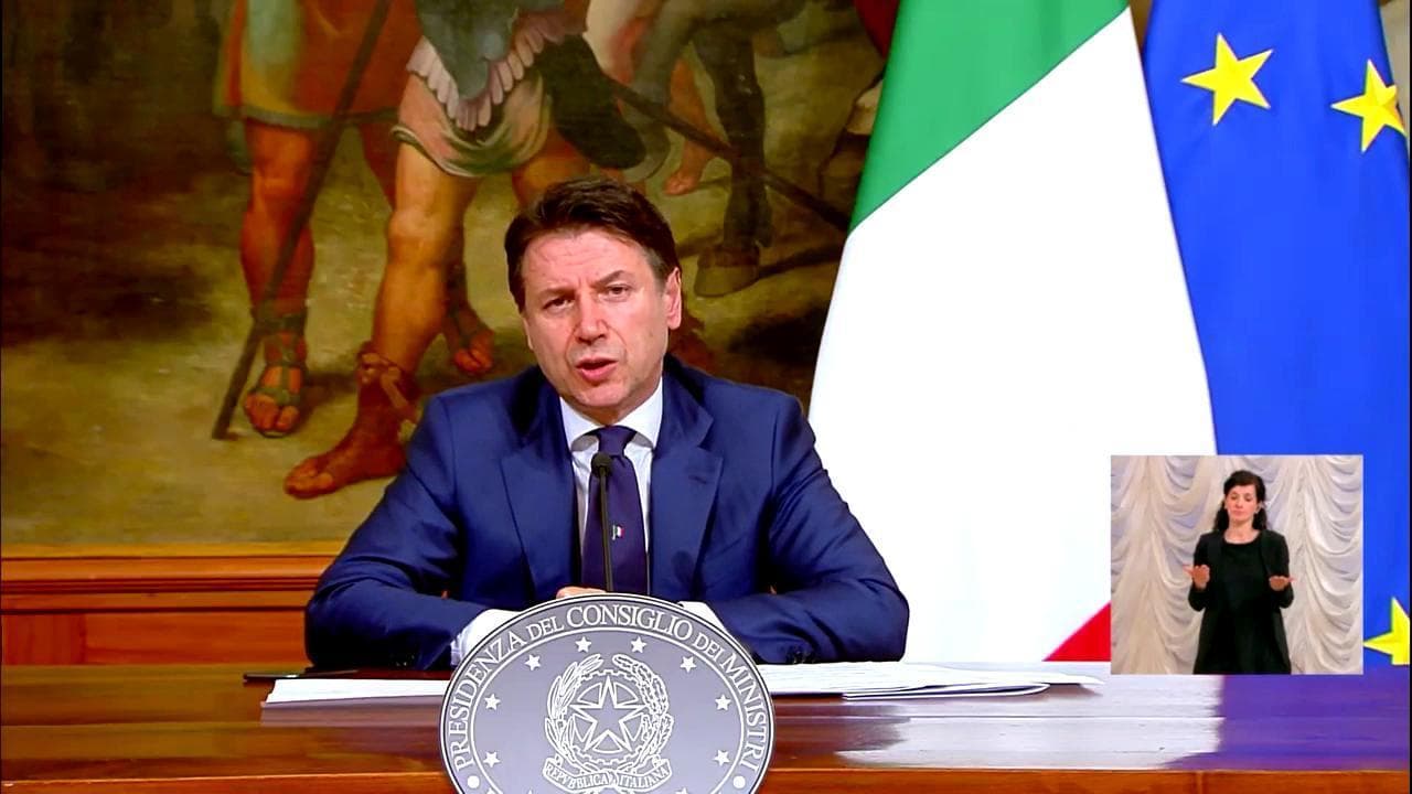 Coronavirus, Conte furioso con Salvini e Meloni: "Mes non è stato approvato la scorsa notte ma nel 2012, non lavoriamo nell'oscurità"