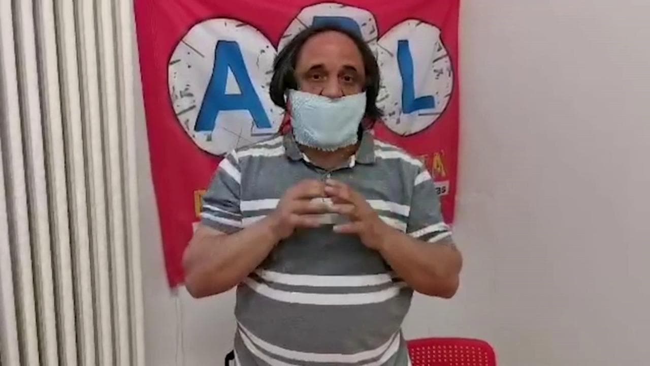 Coronavirus, la denuncia di un operatore sanitario: "Le mascherine della Lombardia sono inutili"